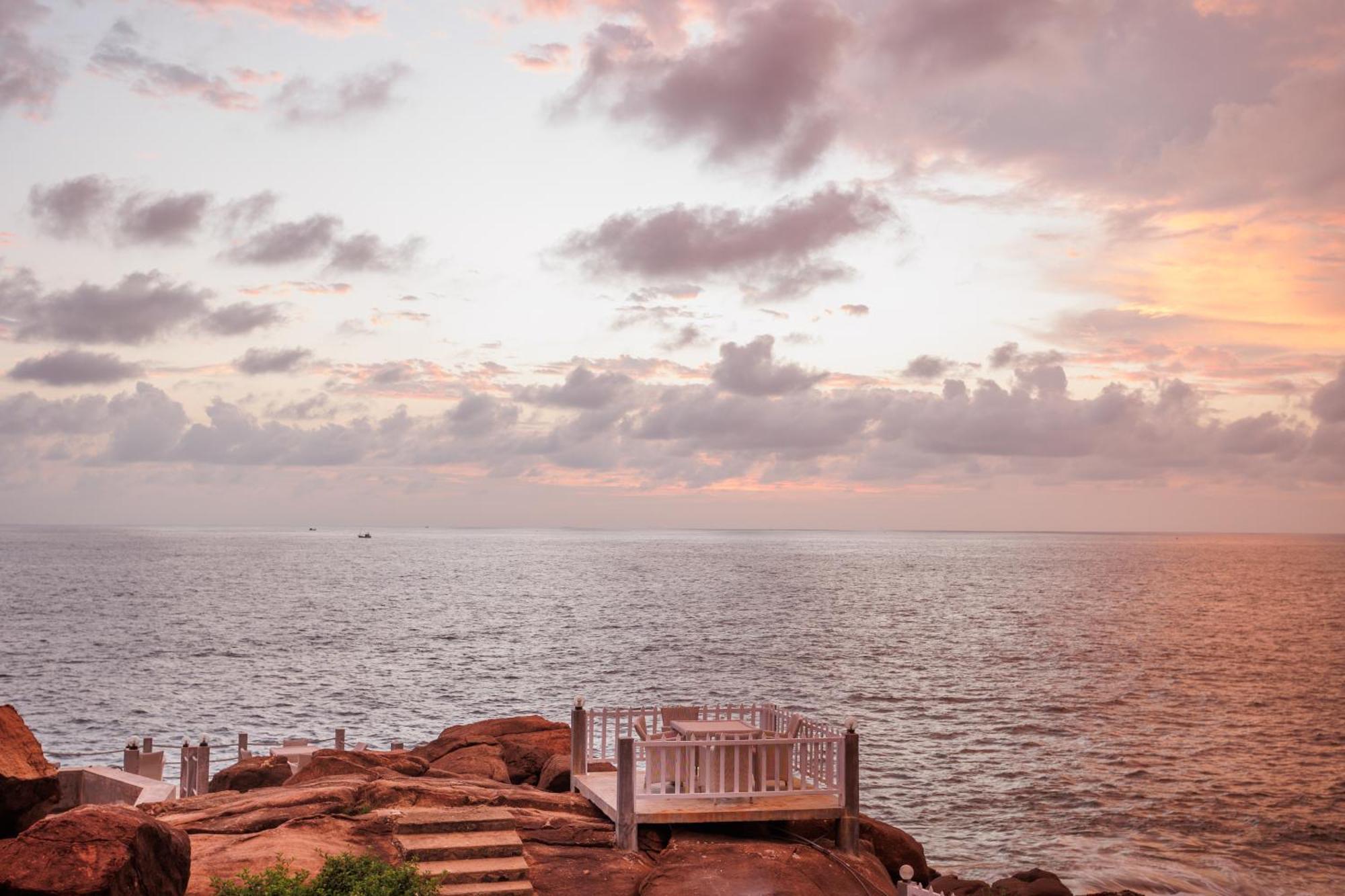Hotel Zeilan Sunset Point Unawatuna Exterior foto